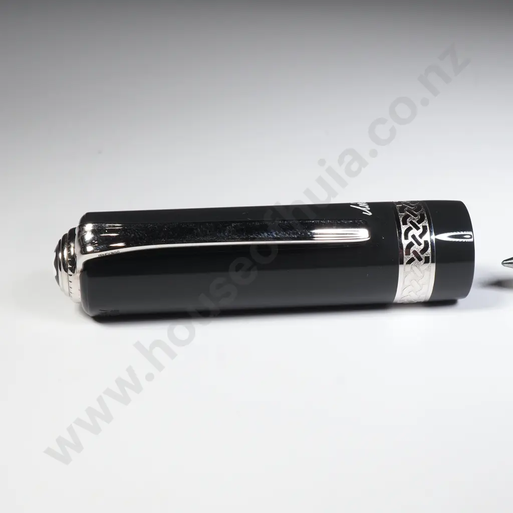 Mont Blanc "Leo Tolstoy" Limited Edition Cased Fountain Pen w 18ct Gold Nib/ Ballpoint Pen & Mechanical Pencil Image 1++