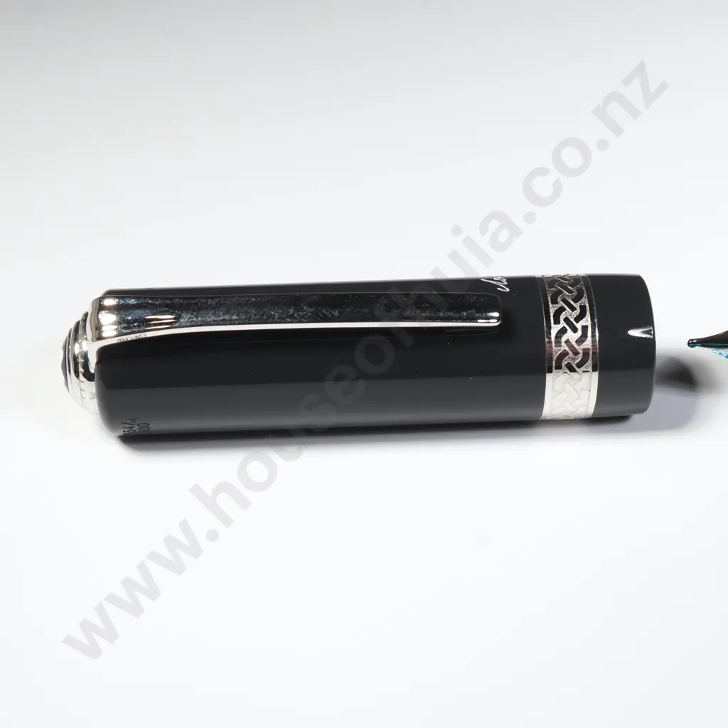 Mont Blanc "Leo Tolstoy" Limited Edition Cased Fountain Pen w 18ct Gold Nib/ Ballpoint Pen & Mechanical Pencil Image 1++
