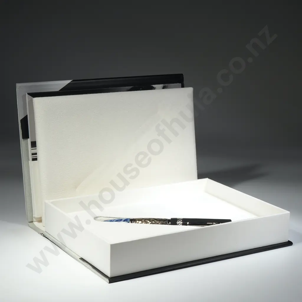 Mont Blanc "Leo Tolstoy" Limited Edition Cased Fountain Pen w 18ct Gold Nib/ Ballpoint Pen & Mechanical Pencil Image 1++