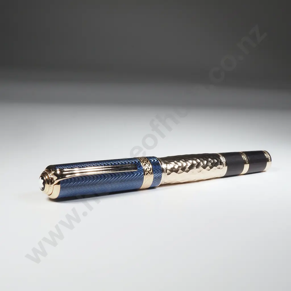 Mont Blanc Writers Edition "Leo Tolstoy"  Cased Fountain Pen w 18ct Gold Nib Image 1++