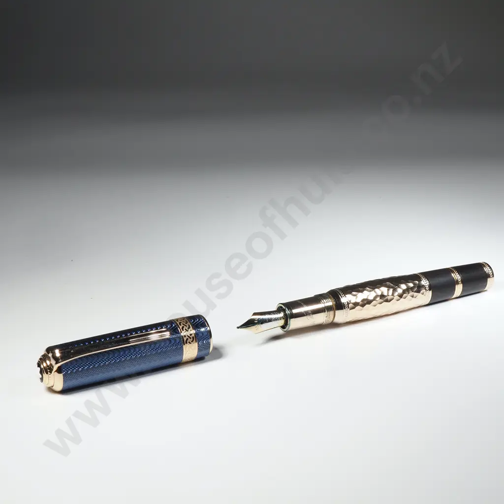 Mont Blanc Writers Edition "Leo Tolstoy"  Cased Fountain Pen w 18ct Gold Nib Image 1++