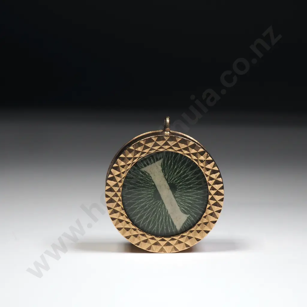 British One Pound Banknote Set in 9ct Gold Pendant - w English Hallmarks Image 1++