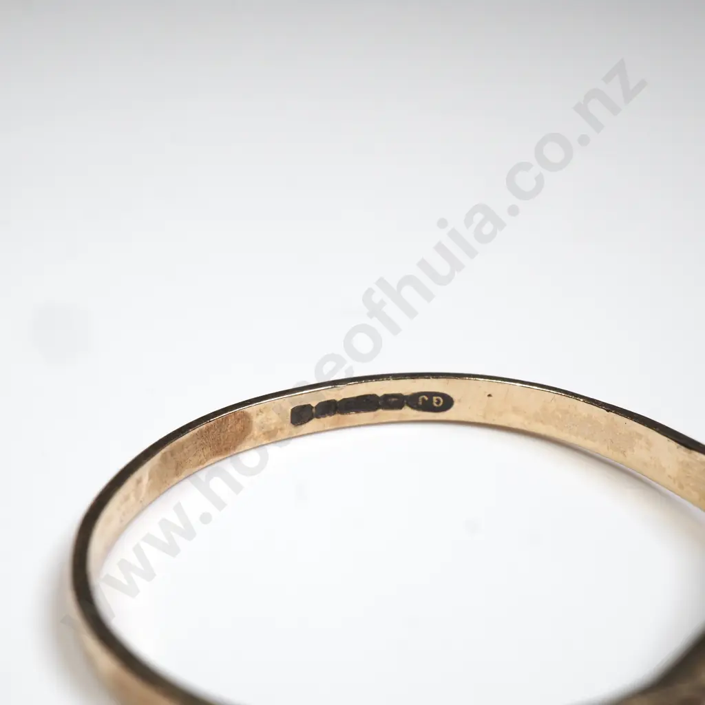 Ornate 9ct Gold Onyx Ring Image 1++