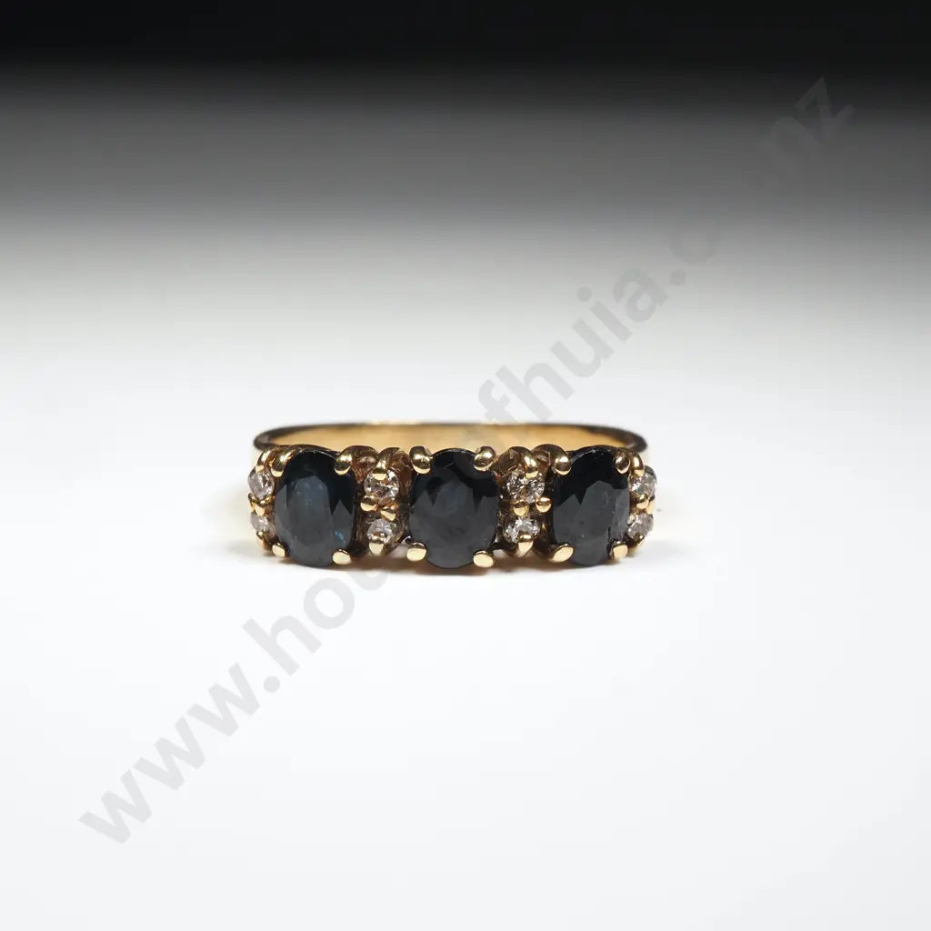 18ct Gold Sapphire & Diamond Ring Image 1++