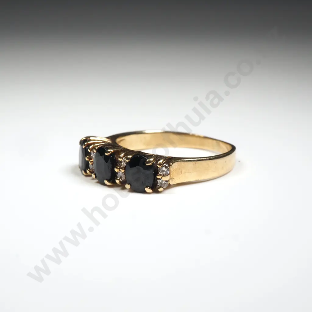 18ct Gold Sapphire & Diamond Ring Image 1++
