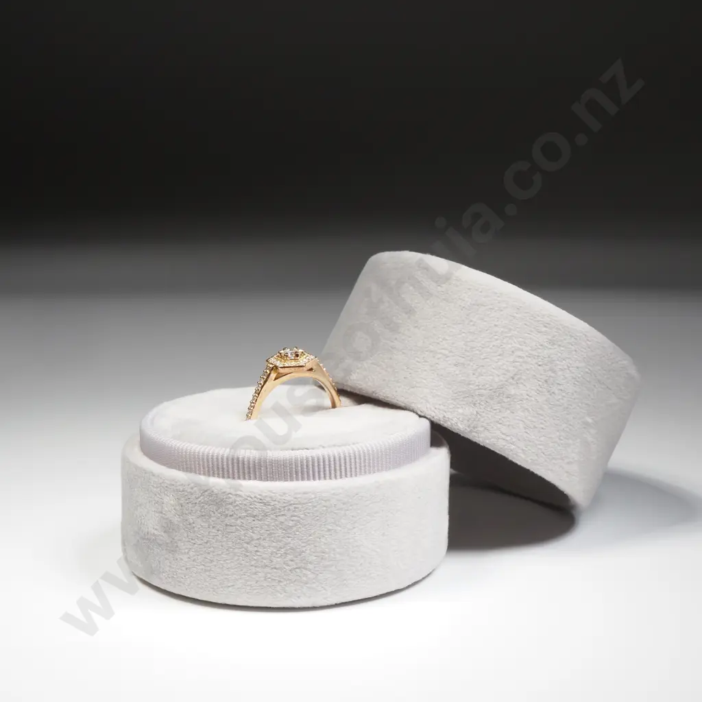 Meadowlark 9ct Rose Gold & Diamond Ring in Original Box Image 1++