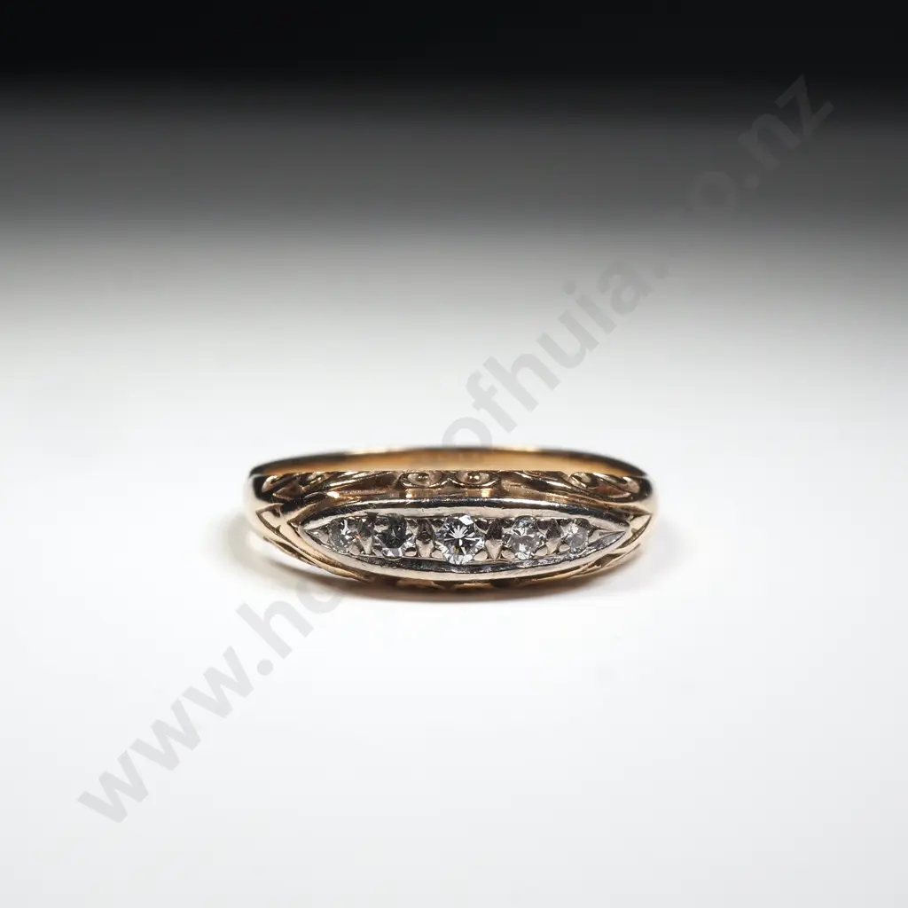 Antique 9ct Gold & Diamond Ring Image 1++