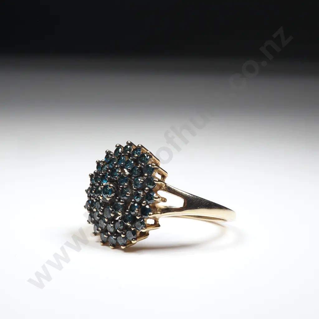 9ct Gold Blue Diamond Ring w Certificate of Authenticity Image 1++