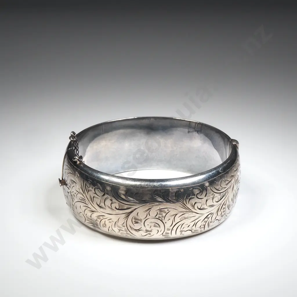 Large Sterling Silver Hinged Bracelet w English Hallmarks Image 1++