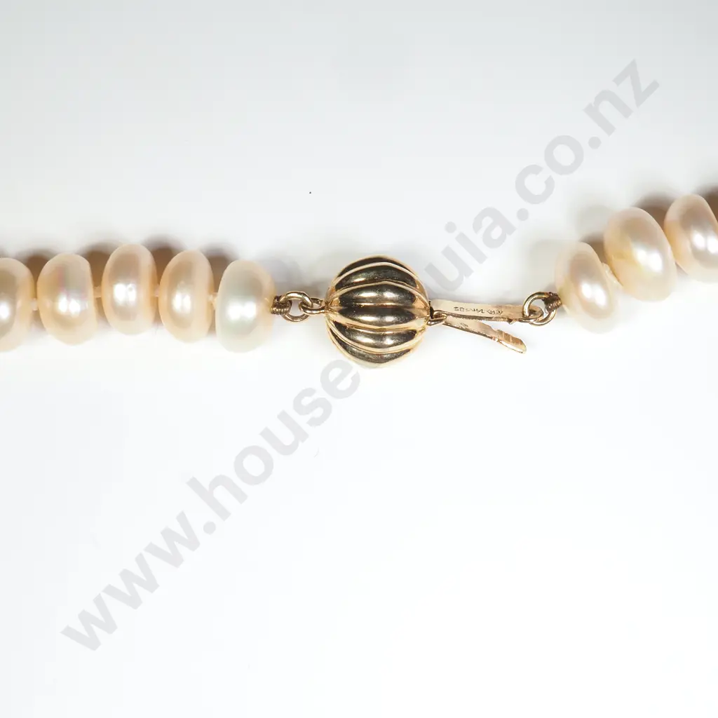 14ct Gold Clasp Pearl Necklace Image 1++