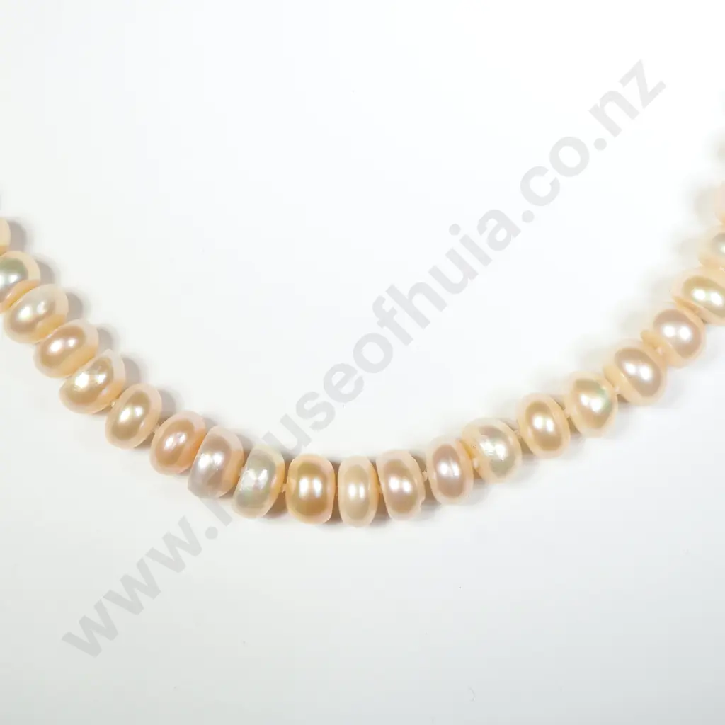14ct Gold Clasp Pearl Necklace Image 1++