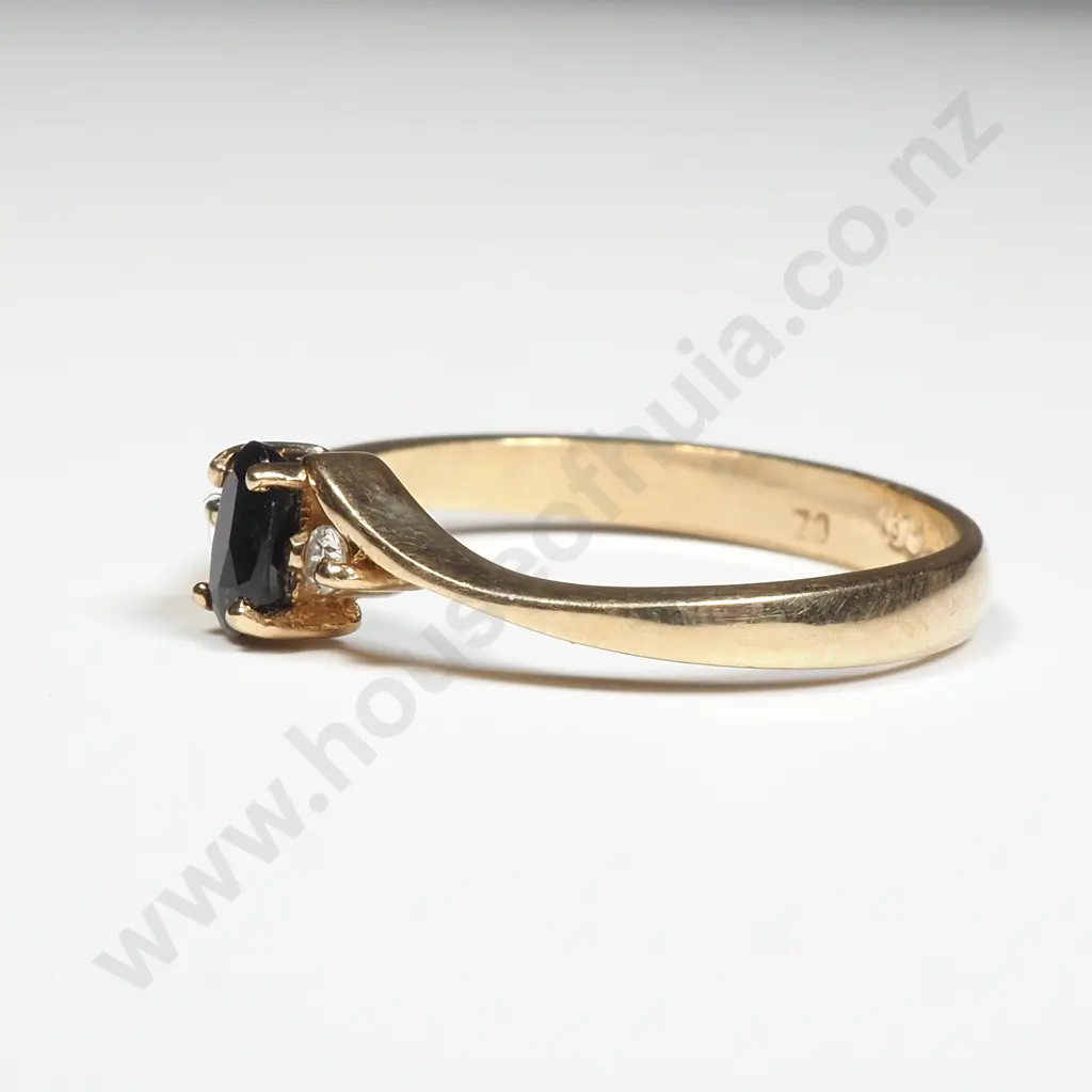 9ct Gold Sapphire Ring Image 1++