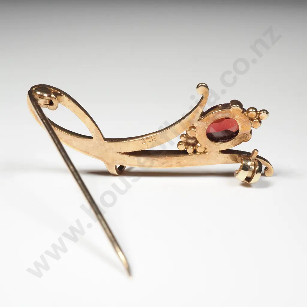 Vintage 9ct Gold & Garnet Spray Brooch Image 1++
