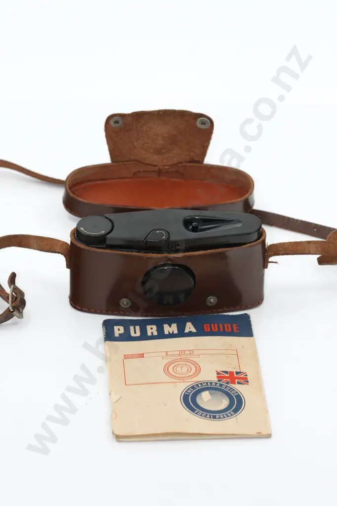 Purma Guida Film Camera & Book  Image 1++