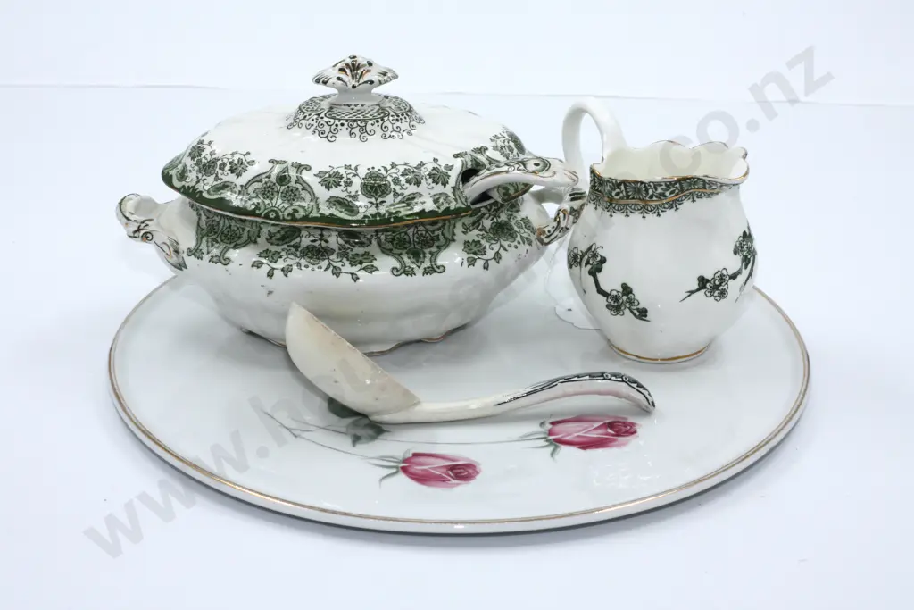 Assorted China Pieces Image 1++