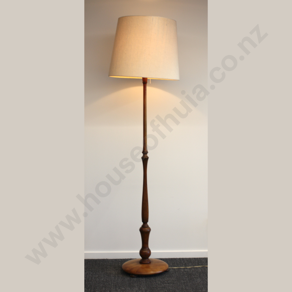 Antique Standing Lamp Image 1++