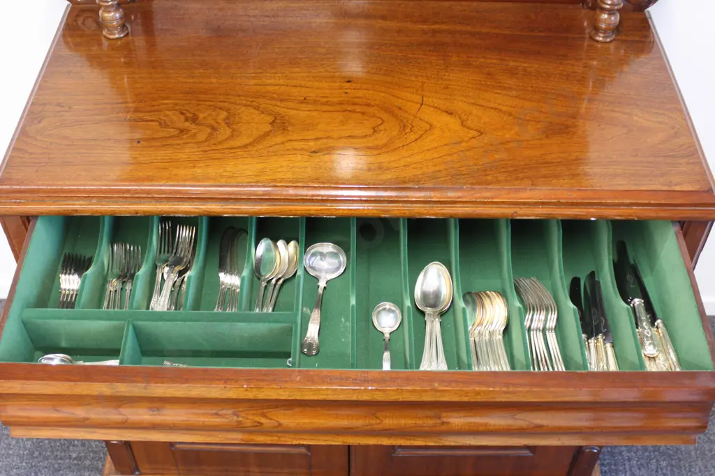 Large and Impressive Side Bar with Cutlery Drawer Image 1++