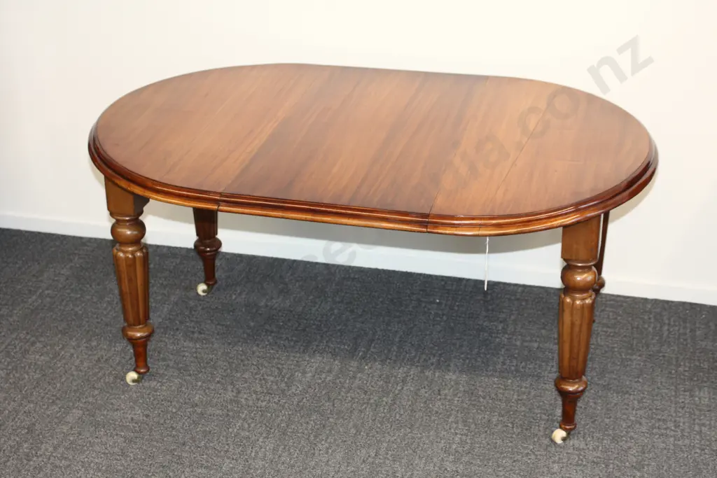 Mahogany Expandable Dining Table  Image 1++