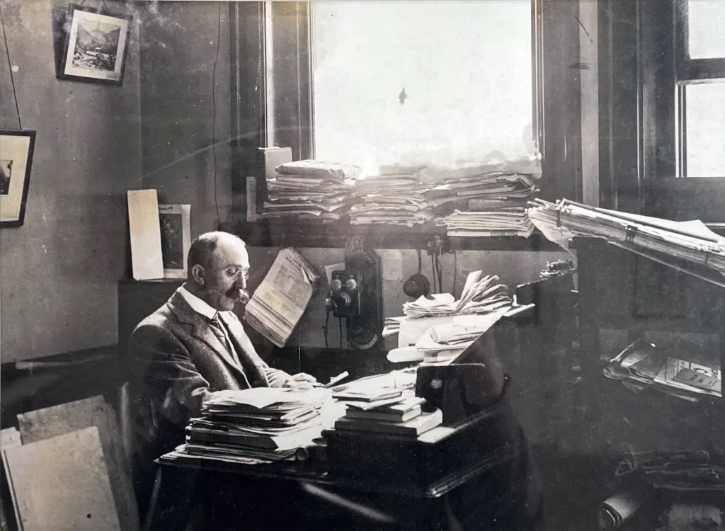 Editor of The Press at Work - Photograph Image 1++
