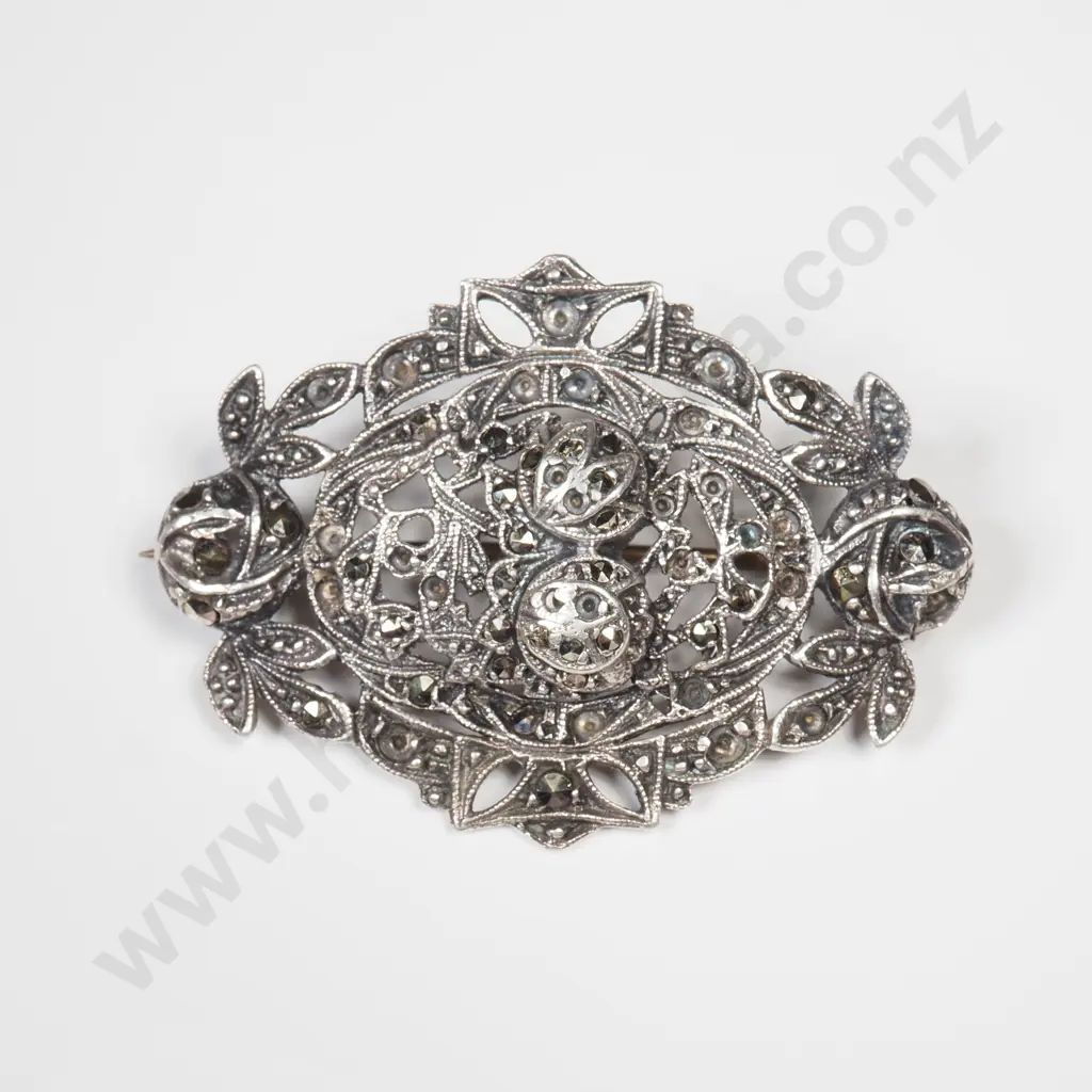 Vintage Brooch Image 1++