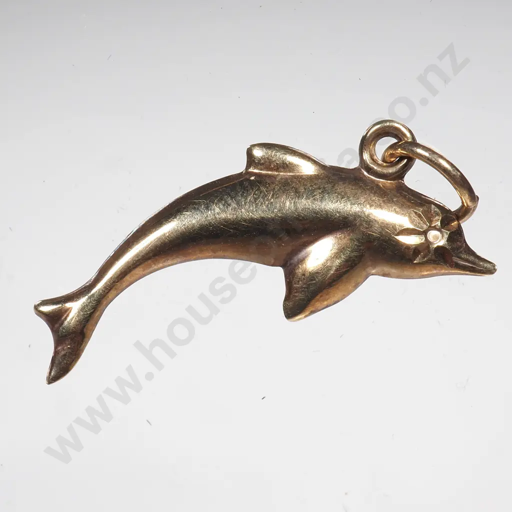 9ct Gold Dolphin Pendant Image 1++