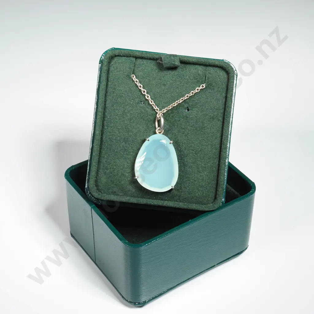 Sterling Silver Pendant Necklace w Blue Stone Image 1++