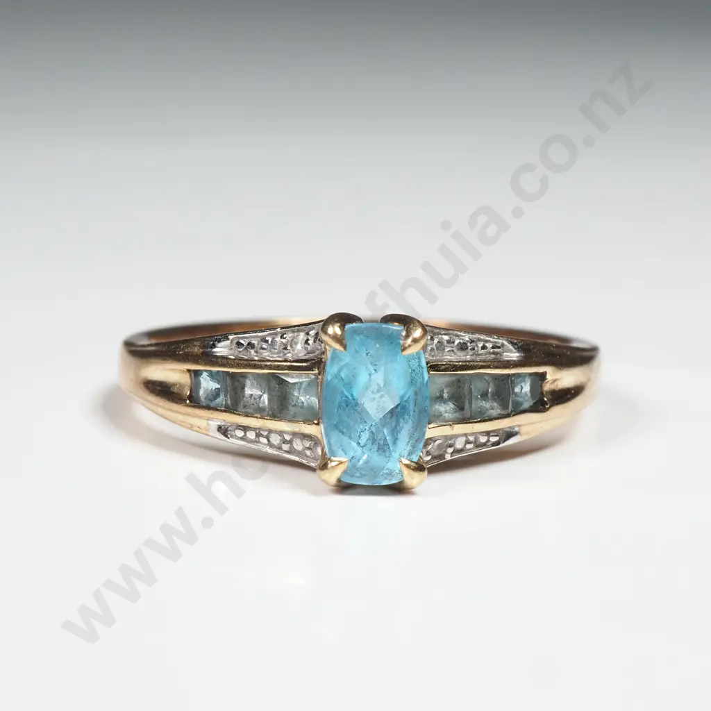 9ct Gold Blue Gem Ring Image 1++