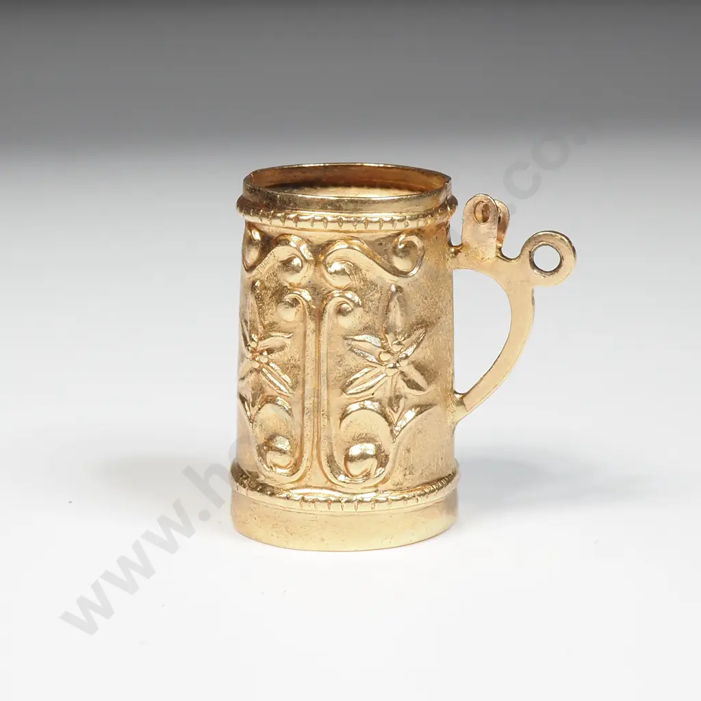 9ct Gold Tankard Pendant Image 1++
