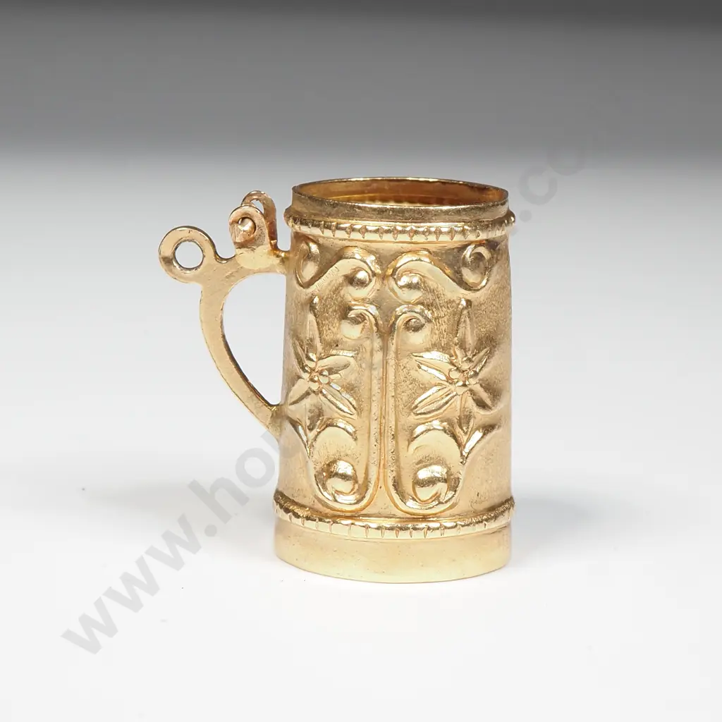 9ct Gold Tankard Pendant Image 1++