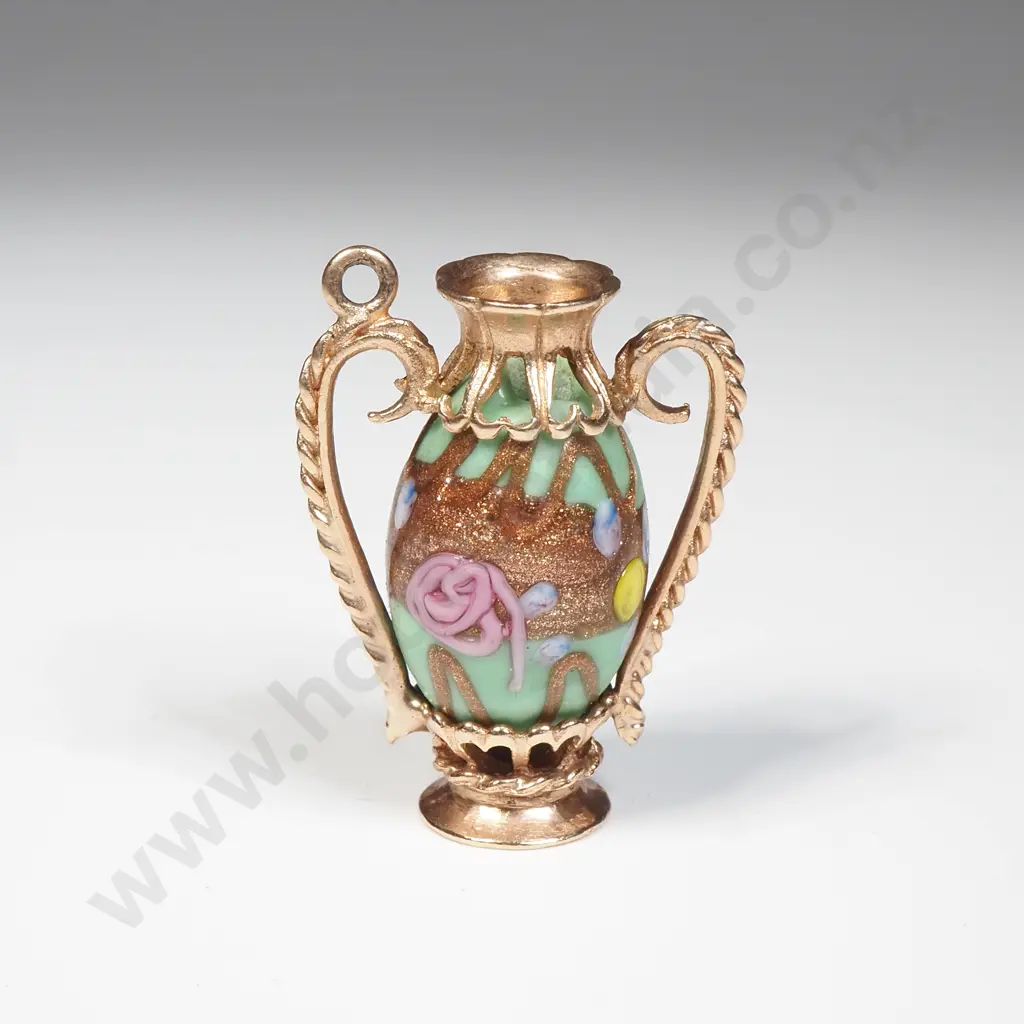 Ornate 9ct Gold Vase Pendant w Coloured Glass Centre Image 1++