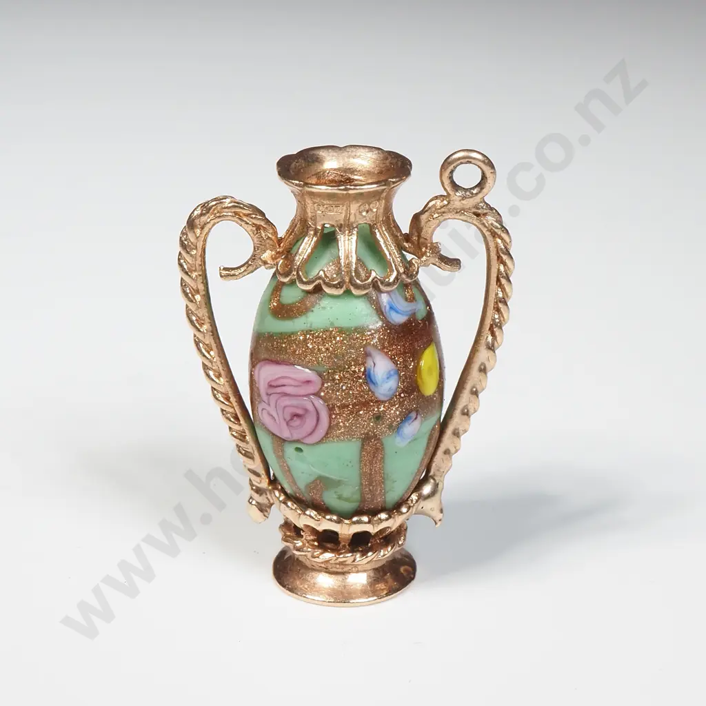 Ornate 9ct Gold Vase Pendant w Coloured Glass Centre Image 1++