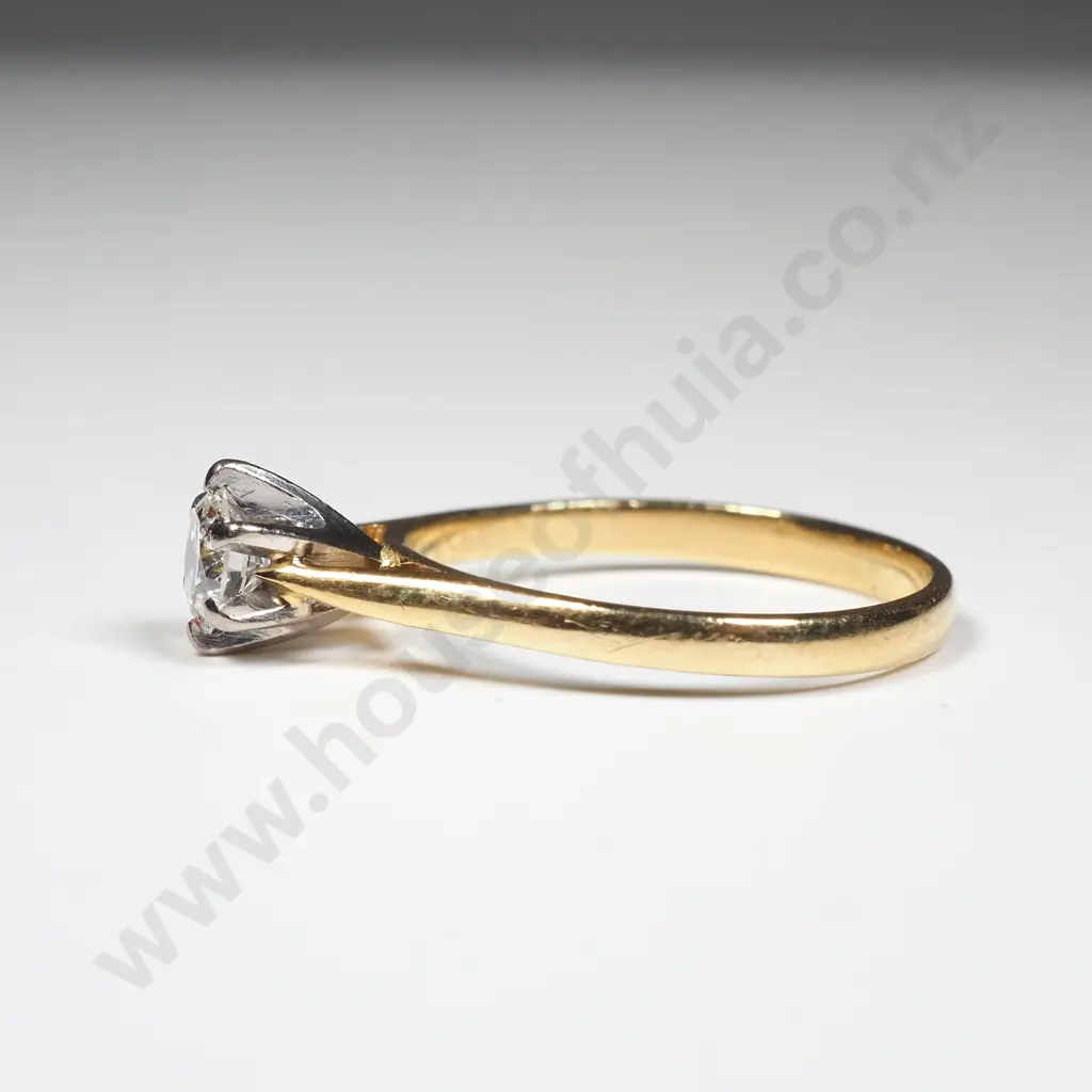 18ct Gold Diamond Solitaire Ring Image 1++