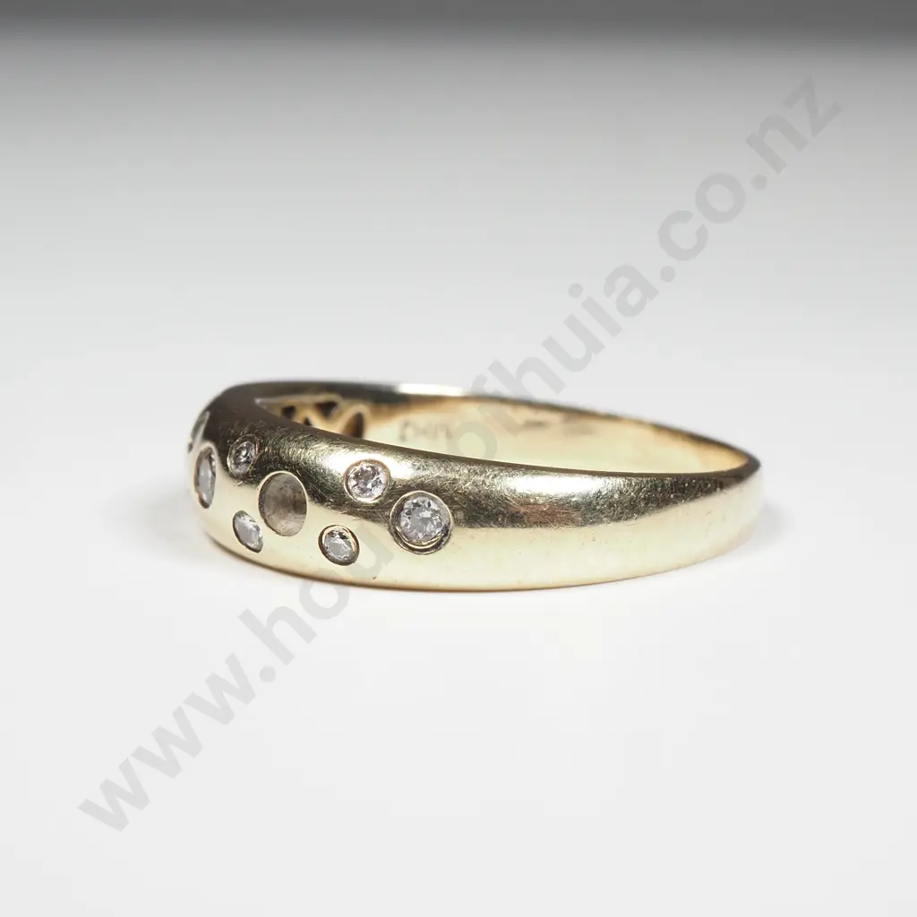 10ct Gold Ring A/F (Missing Stone Image 1++