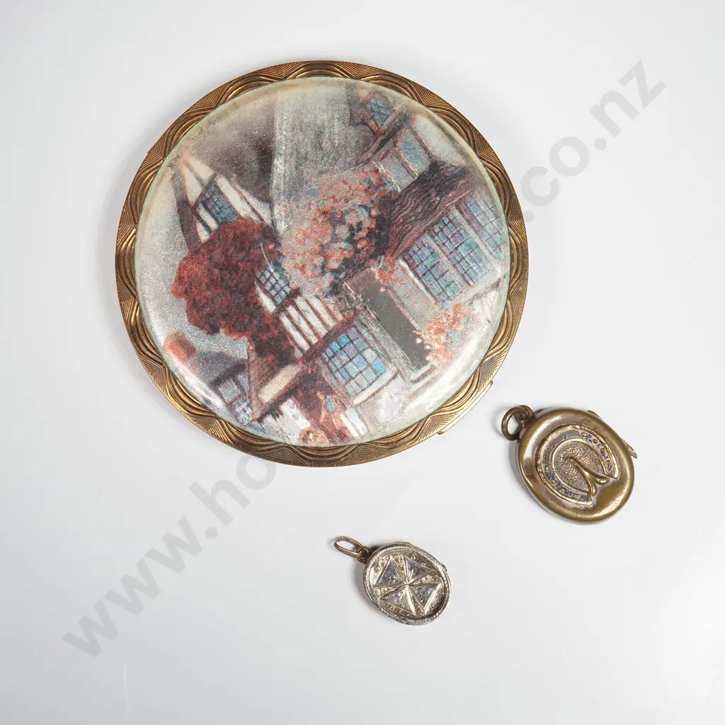 Vintage Powder Compact & Two Rolled Gold Pendants Image 1++