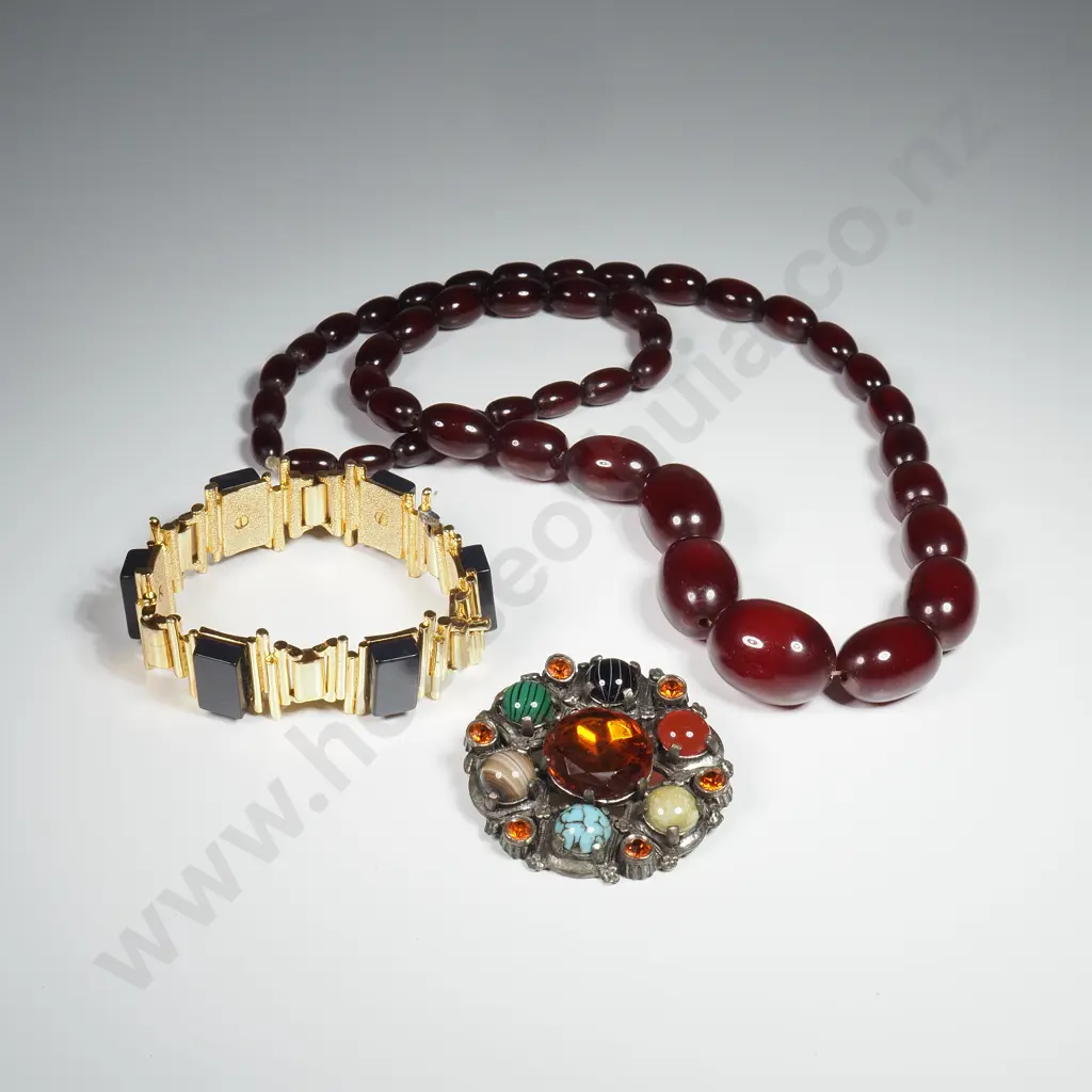 Costume Necklace / Bracelet & Brooch Image 1++