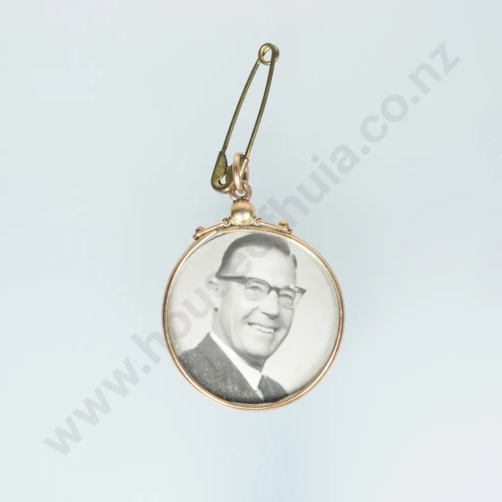 9ct Gold Photo Locket Image 1++