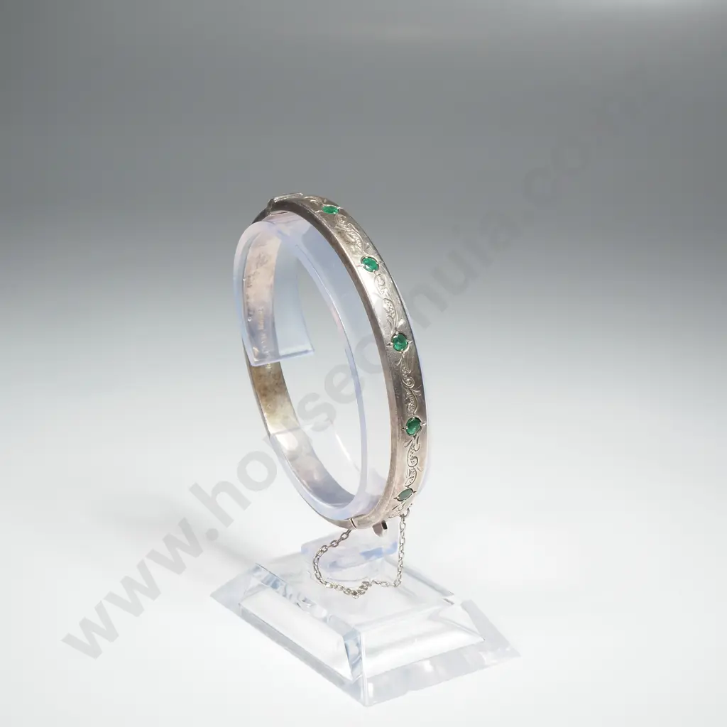 Green Stone Studded Sterling Silver Hinged Bracelet Image 1++
