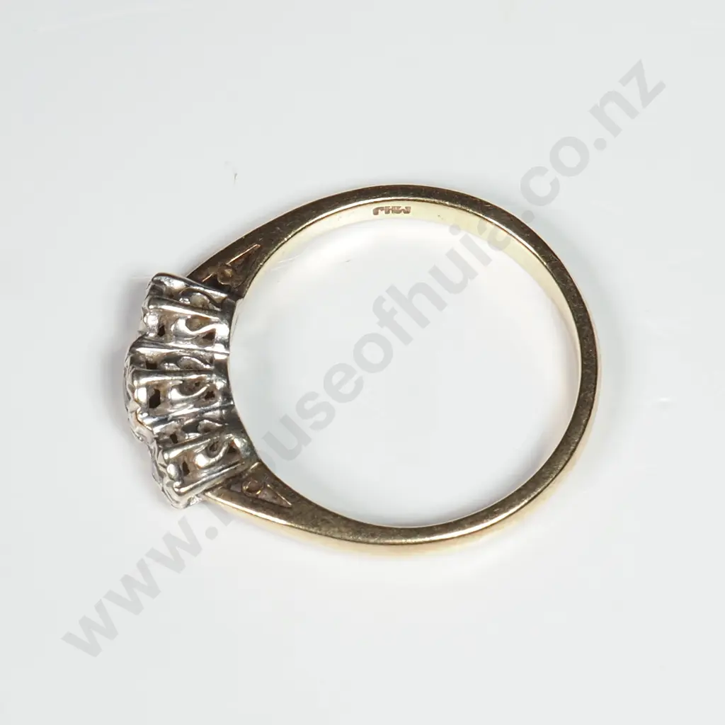 9ct Gold Diamond Ring Image 1++