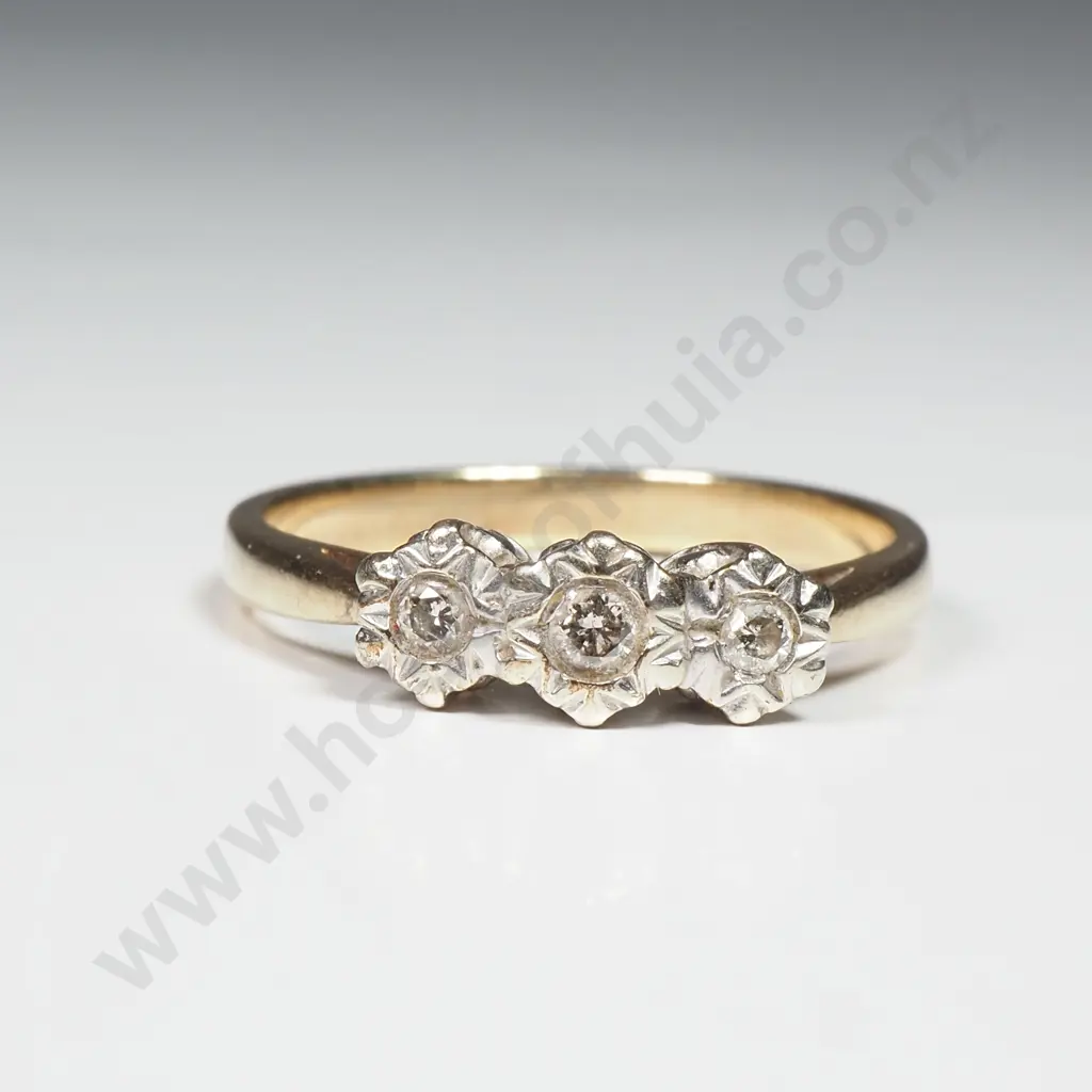 9ct Gold Diamond Ring Image 1++
