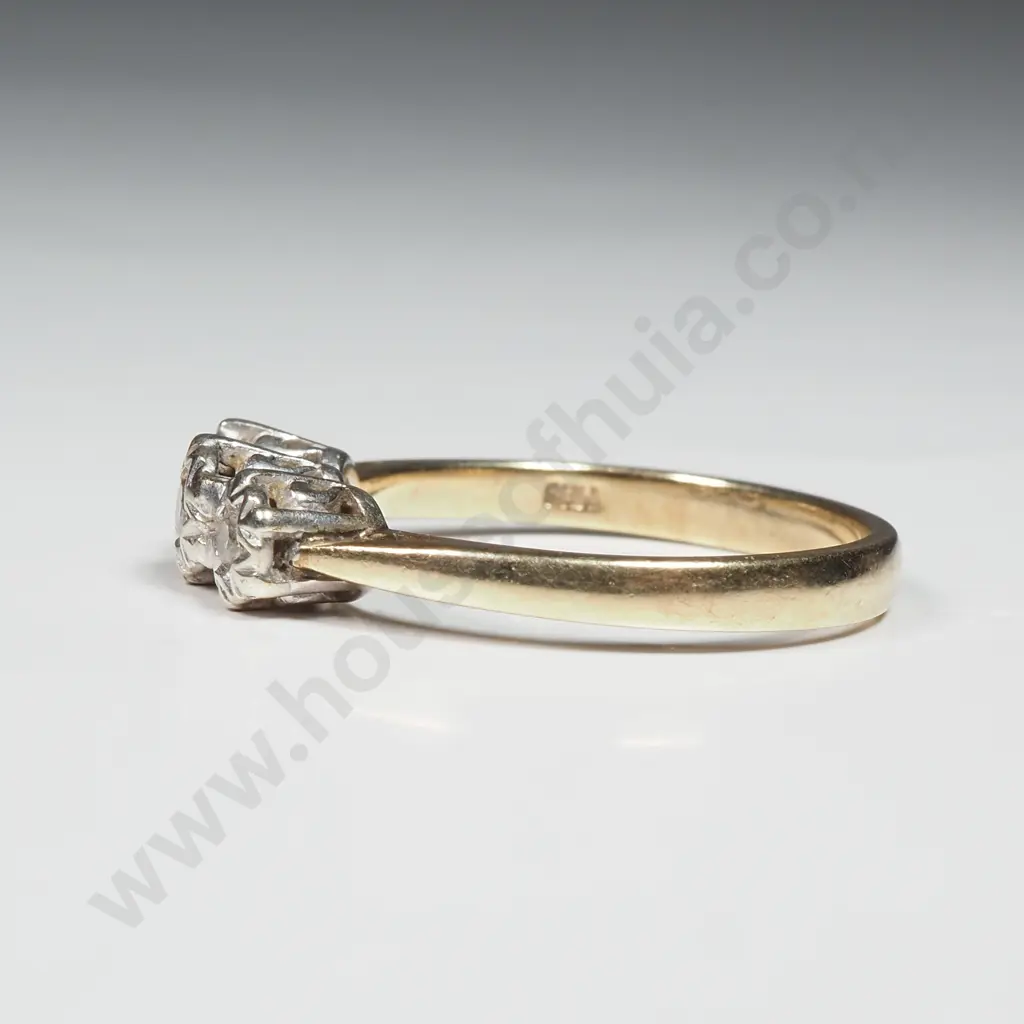 9ct Gold Diamond Ring Image 1++