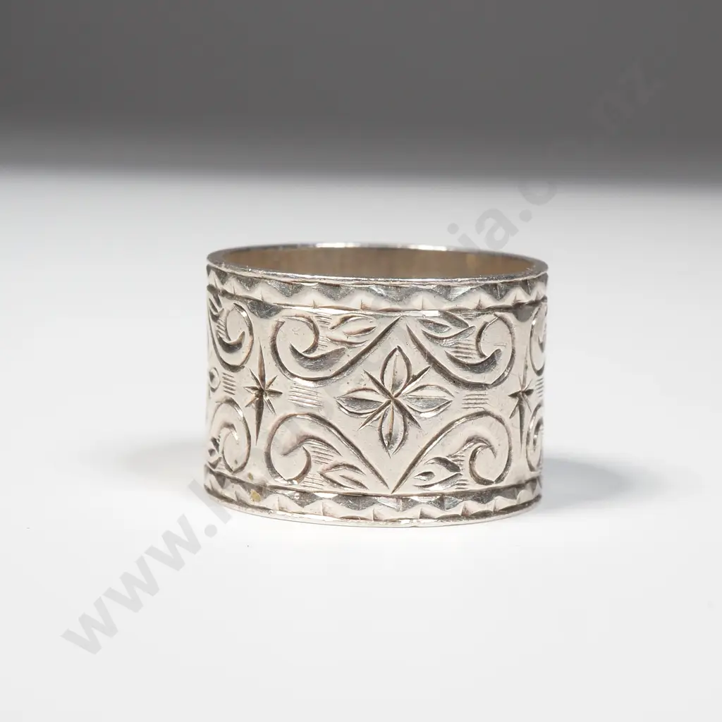 Wide sterling silver engraved band Image 1++