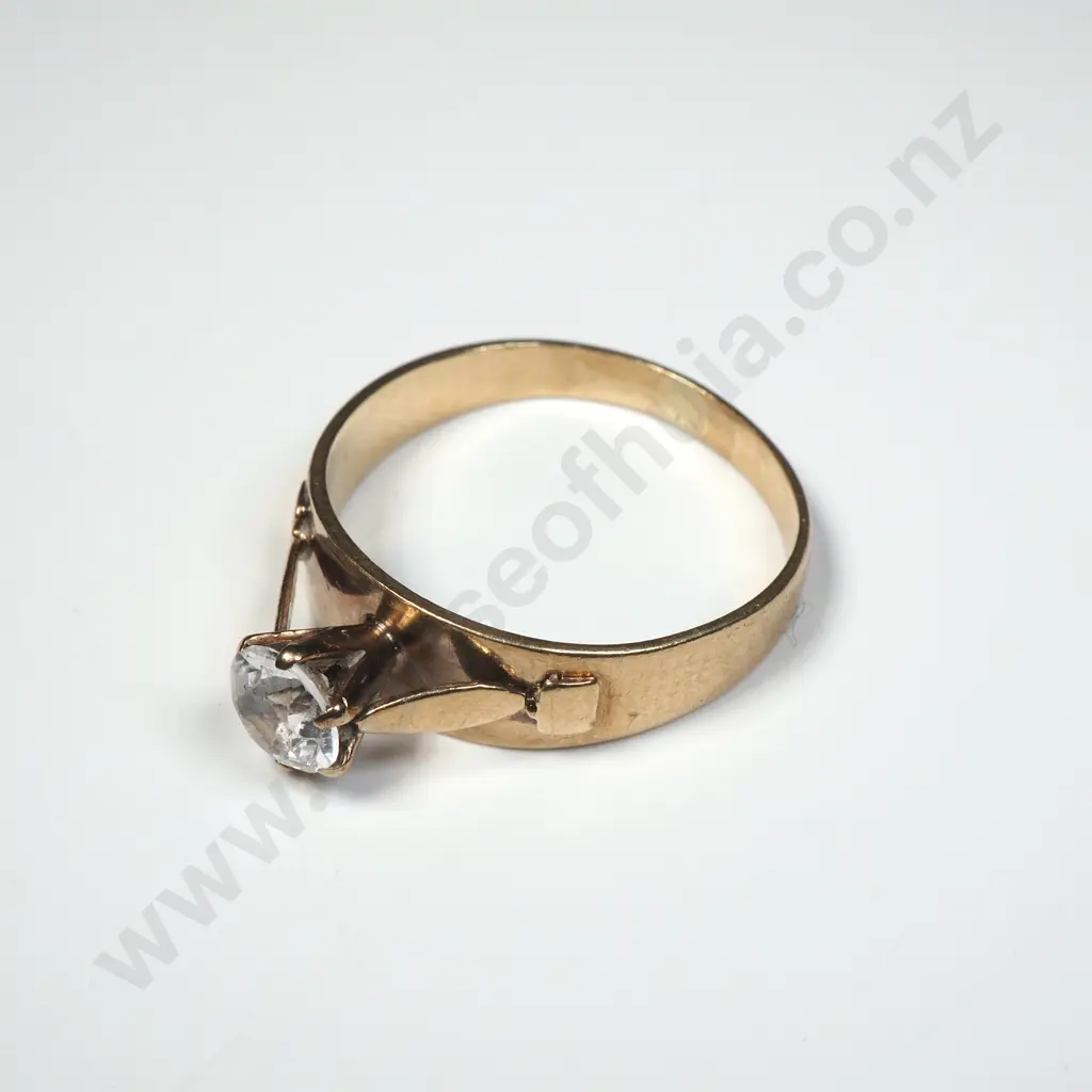 Vintage 9ct Gold Solitaire Ring Image 1++