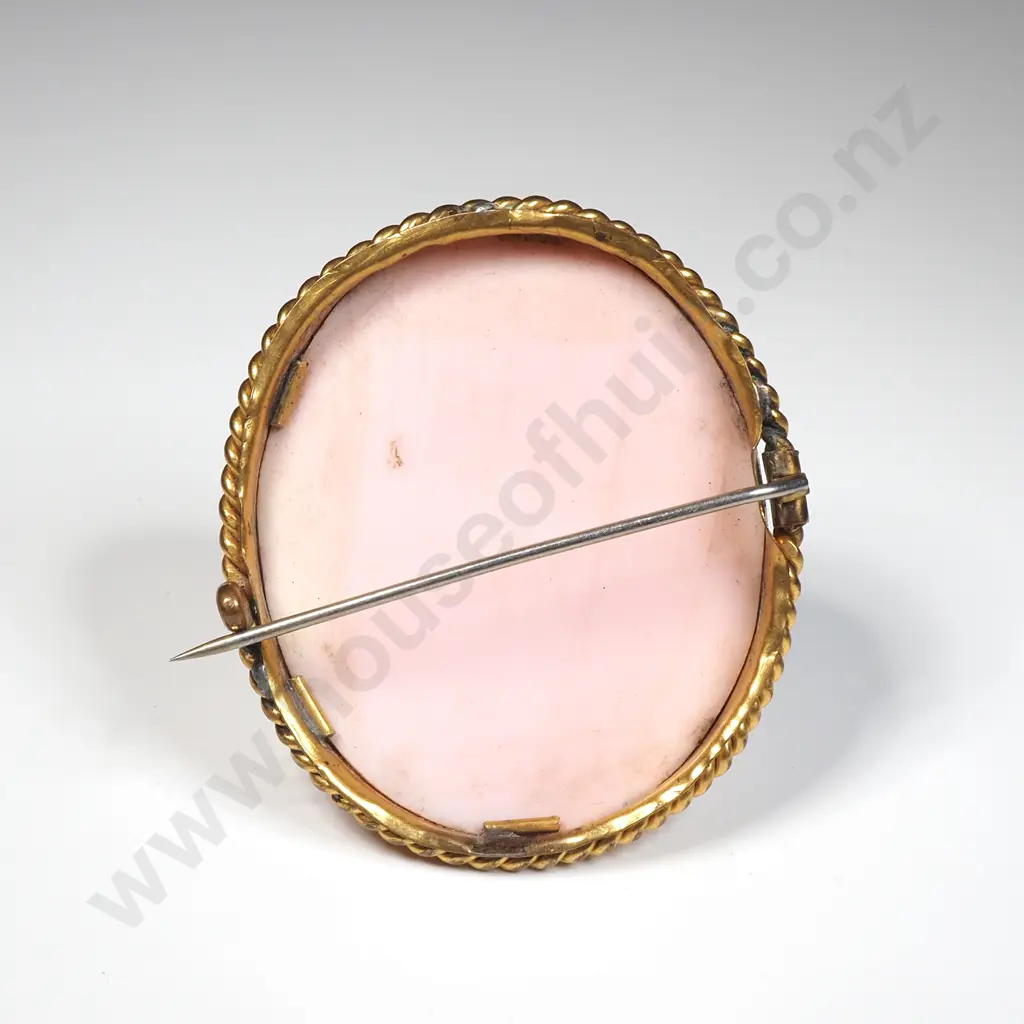 Rolled Gold Cameo Brooch Image 1++