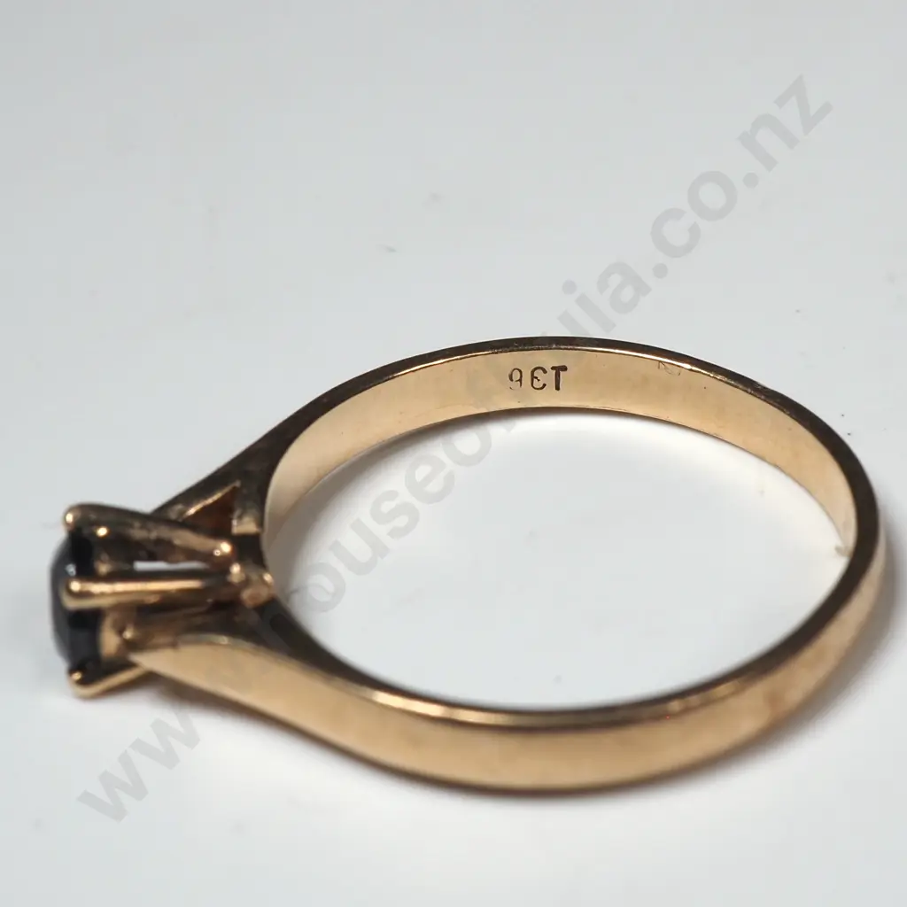 9ct Gold Sapphire Solitaire Ring Image 1++