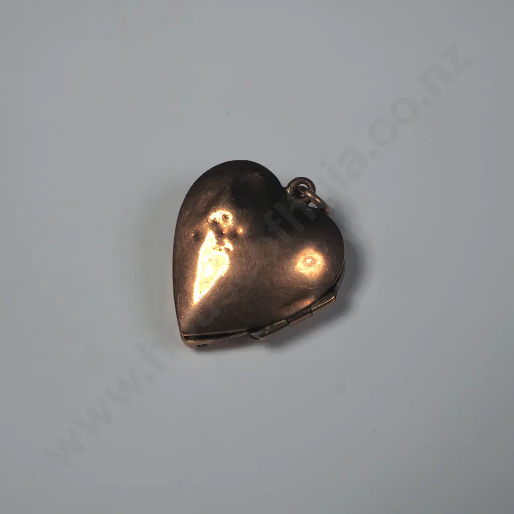 9ct Gold Pendant Image 1++