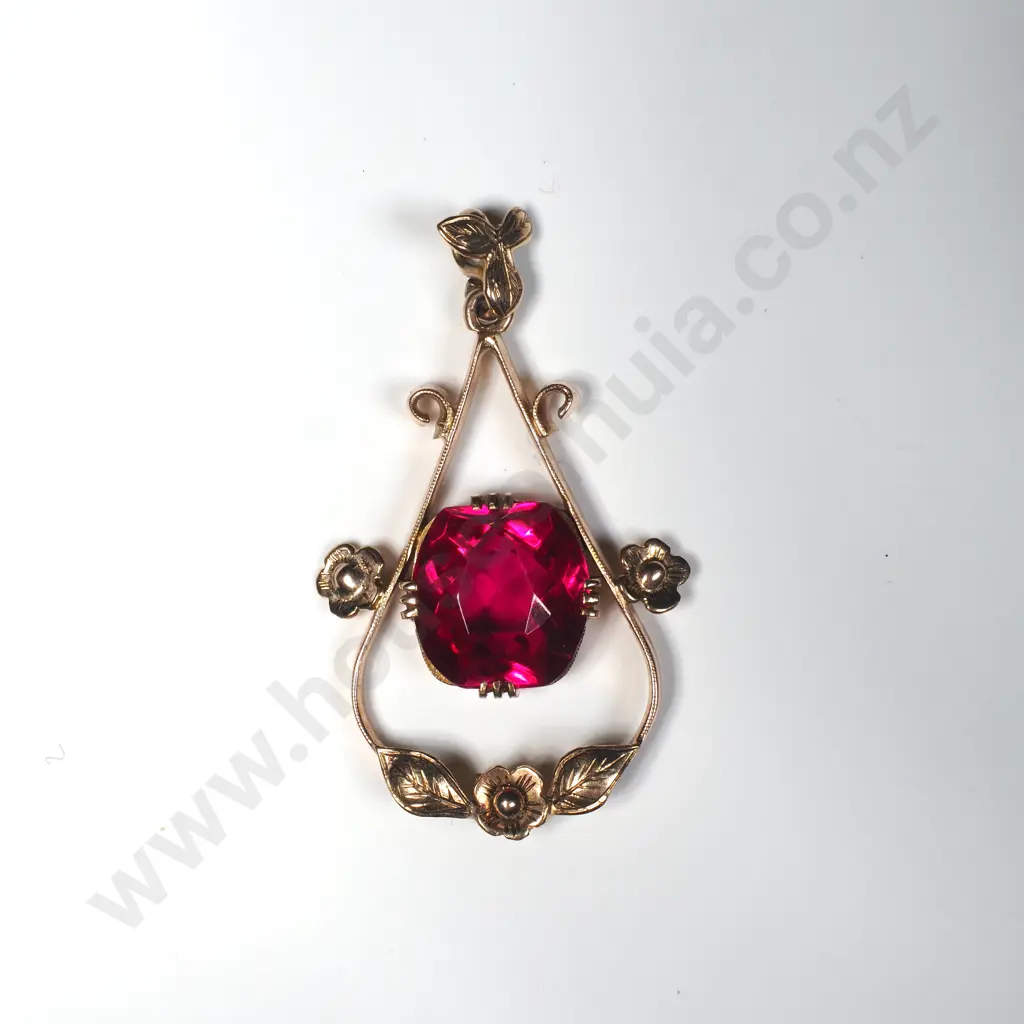 9ct Gold Pendant Image 1++