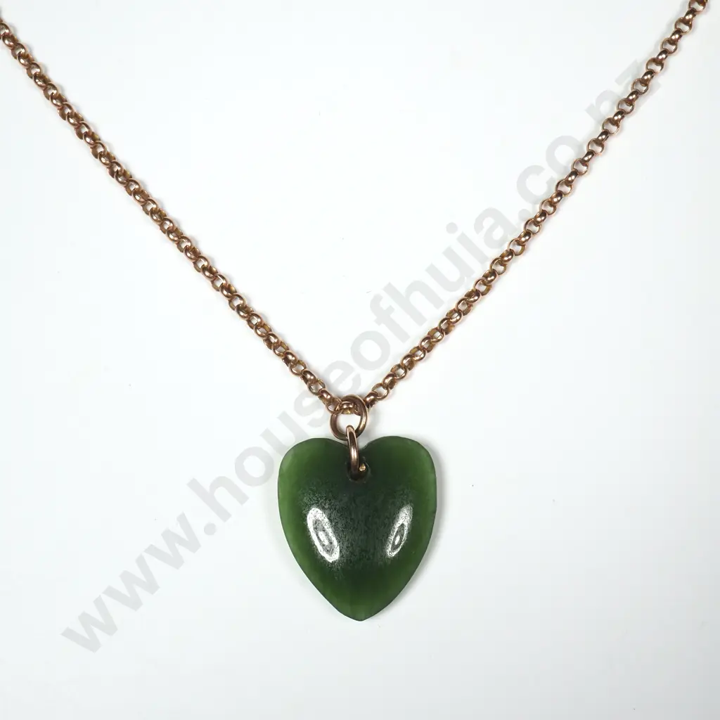 Antique NZ Greenstone Heart Pendant With Antique 9ct Gold Chain Image 1++