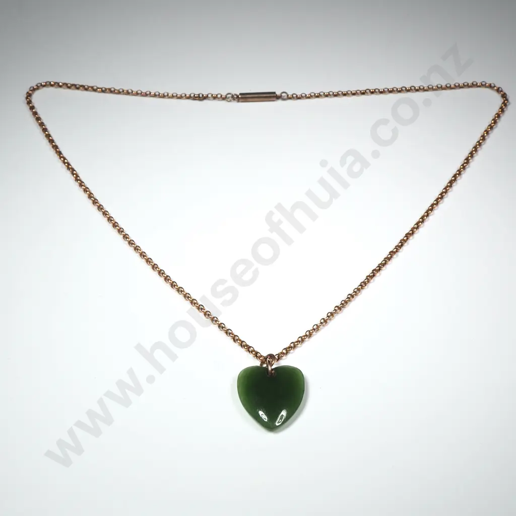 Antique NZ Greenstone Heart Pendant With Antique 9ct Gold Chain Image 1++