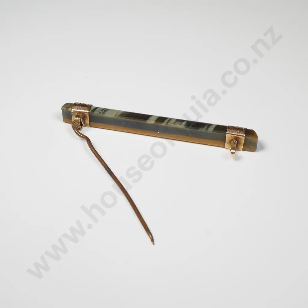Colonial 9ct Gold Mounted Tigers Eye Bar Broochh Image 1++