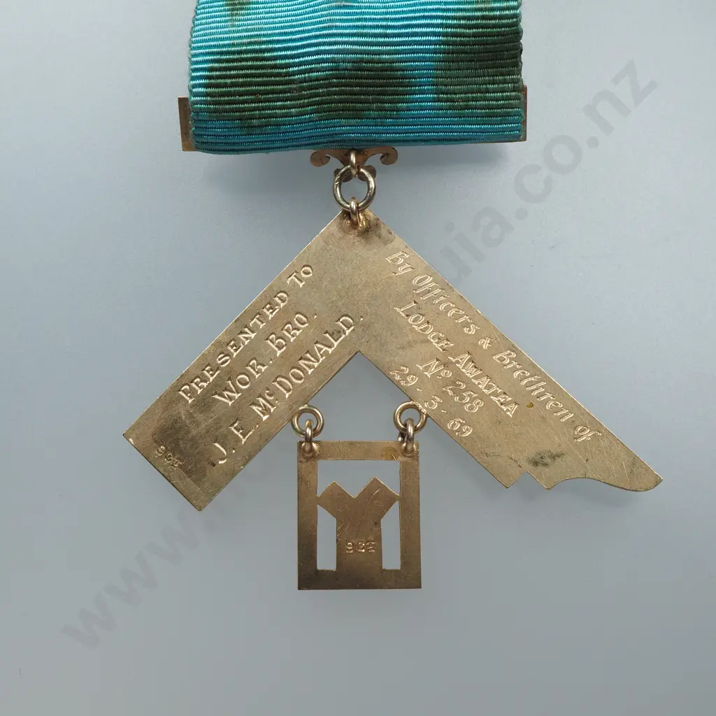 9ct Gold Masonic Lodge Medal Image 1++